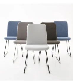 Sedia Cloe 3 Con Struttura A Slitta.