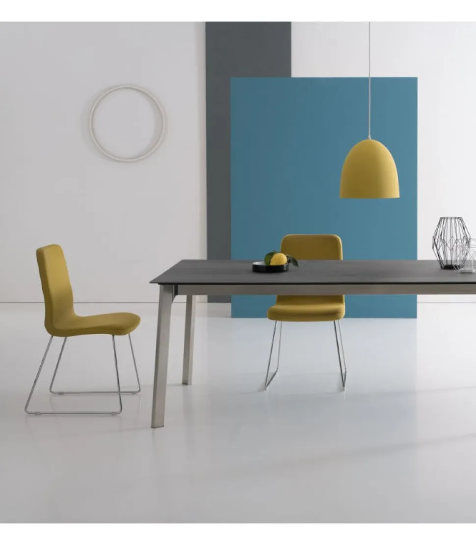 Sedia Cloe 3 Con Struttura A Slitta.