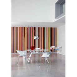 Sedia Con Scocca In Policarbonato E Telaio In Acciaio (Cromato O Verniciato Bianco). 100% Made In Italy.