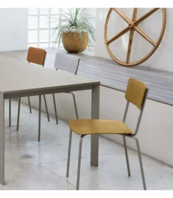 Sedia Con Struttura In Acciaio Laccato