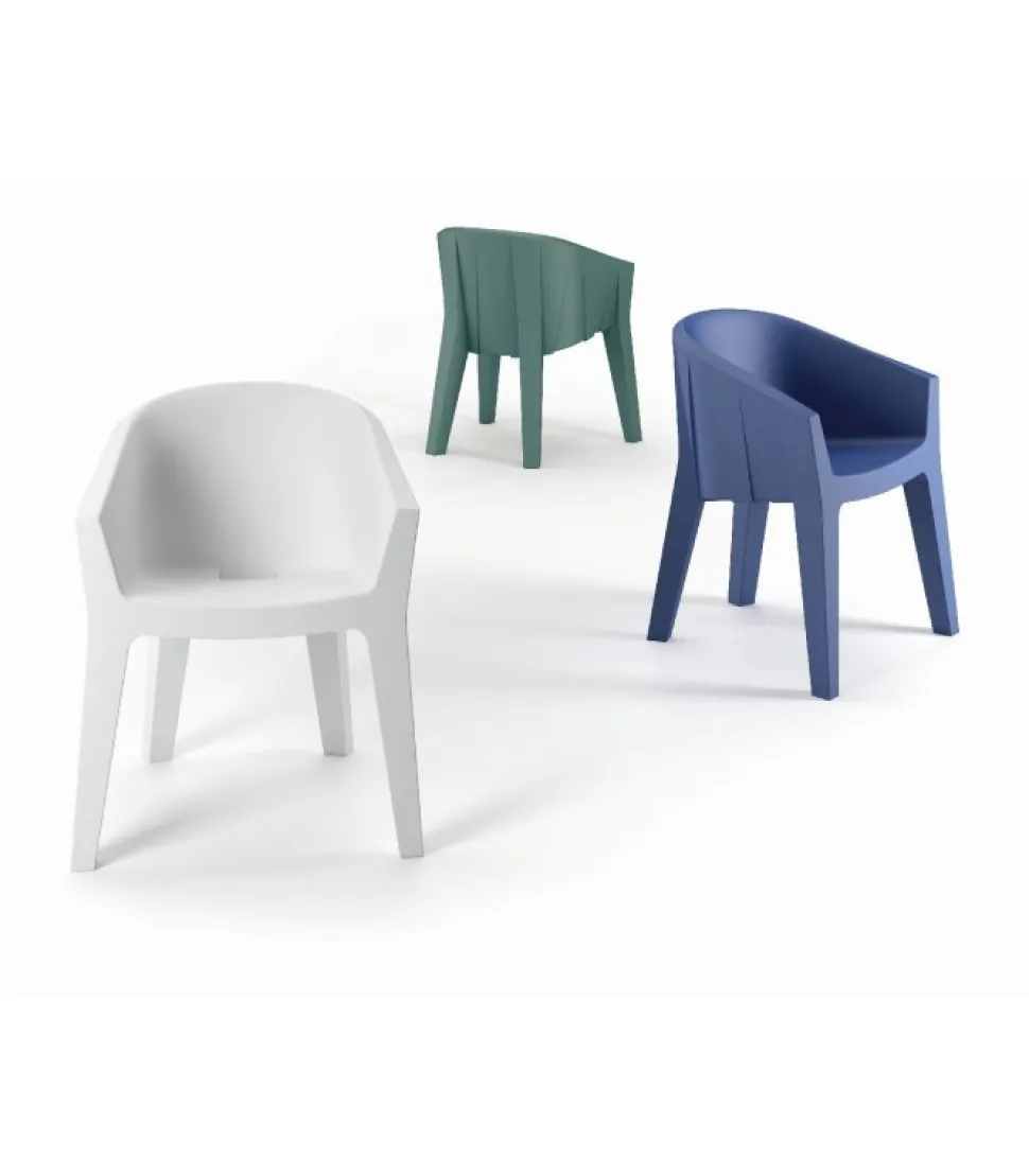 Sedia Frozen Di Plust, Vanta Il Marchio "Made In Italy" E La Certificazione Catas.