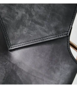 Sedia In Cuoio Pregiato