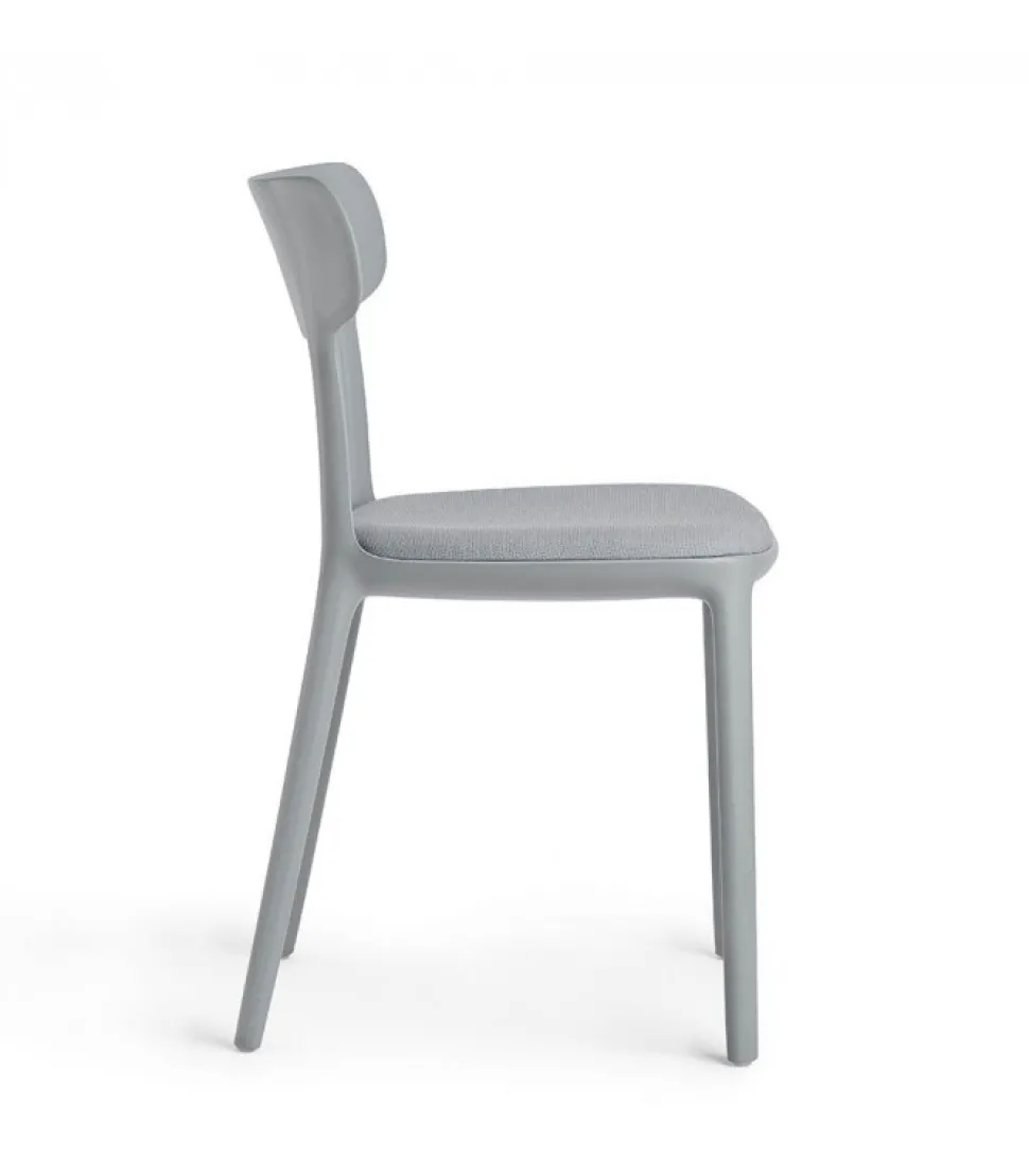 Sedia In Polipropilene Colorata