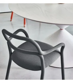 Sedia Interamente Imbottita E Rivestita In Tessuto Visual