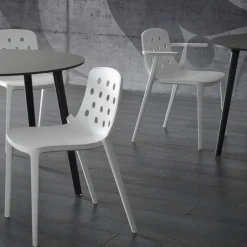 Sedia Isidora B Con Braccioli Versatile E Brillante