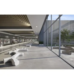 Sedia Jetlag Di Plust In Polietilene Per L'Outdoor. Vanta Le Certificazioni Catas E Made In Italy.