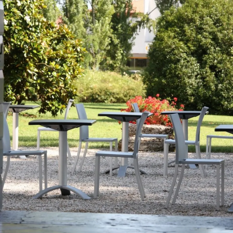 Sedia Liberty In Tecnopolimero E Gambe In Alluminio Anodizzato