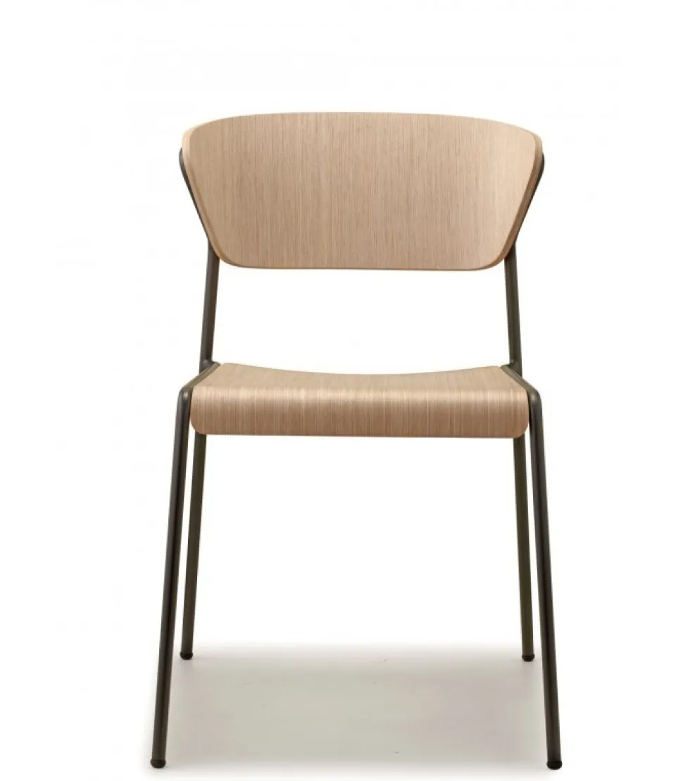 Sedia Lisa, Progettata E Realizzata In Italia Da Scab Con Materiali Italiani.