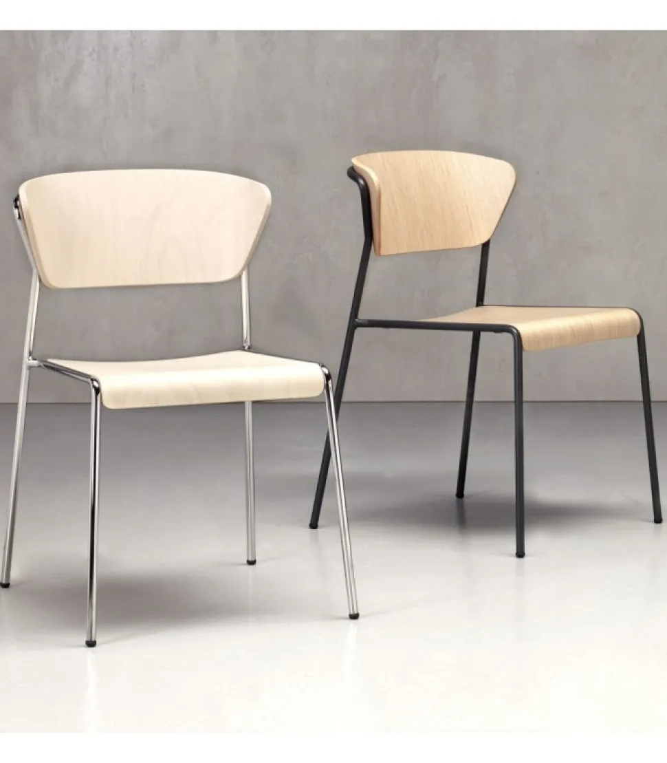 Sedia Lisa, Progettata E Realizzata In Italia Da Scab Con Materiali Italiani.