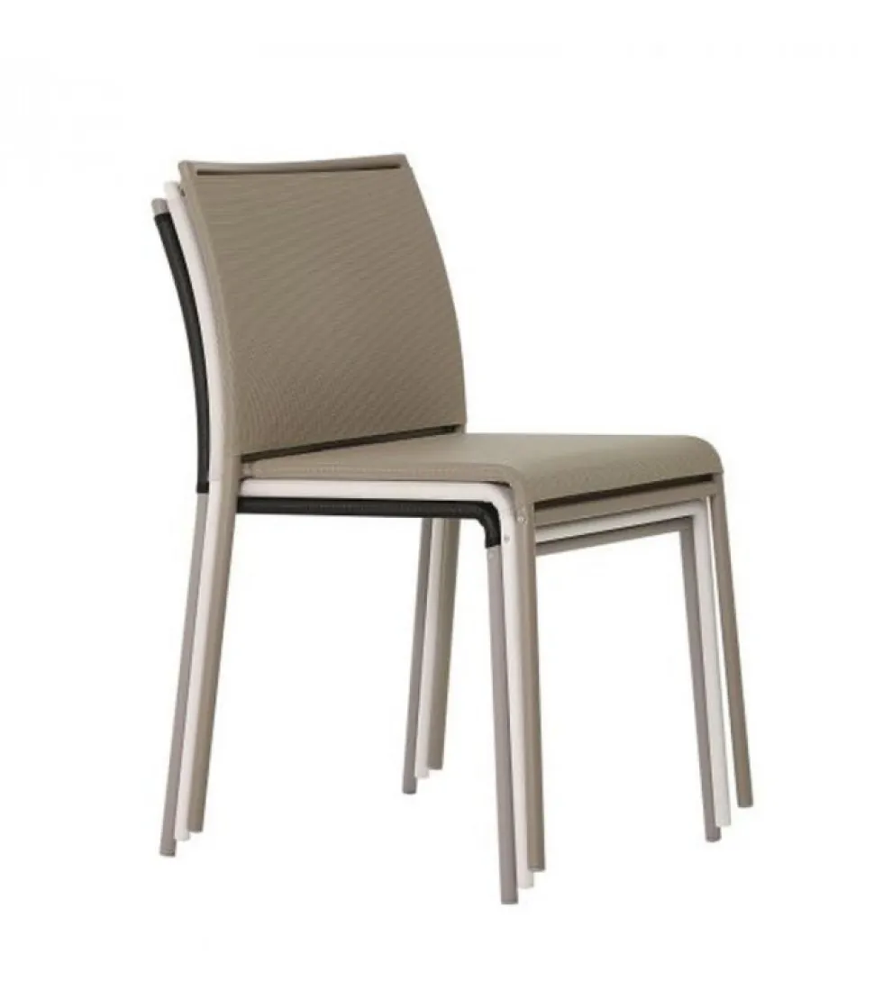 Sedia Lola Outdoor, Realizzata Per Il Tuo Giardino.