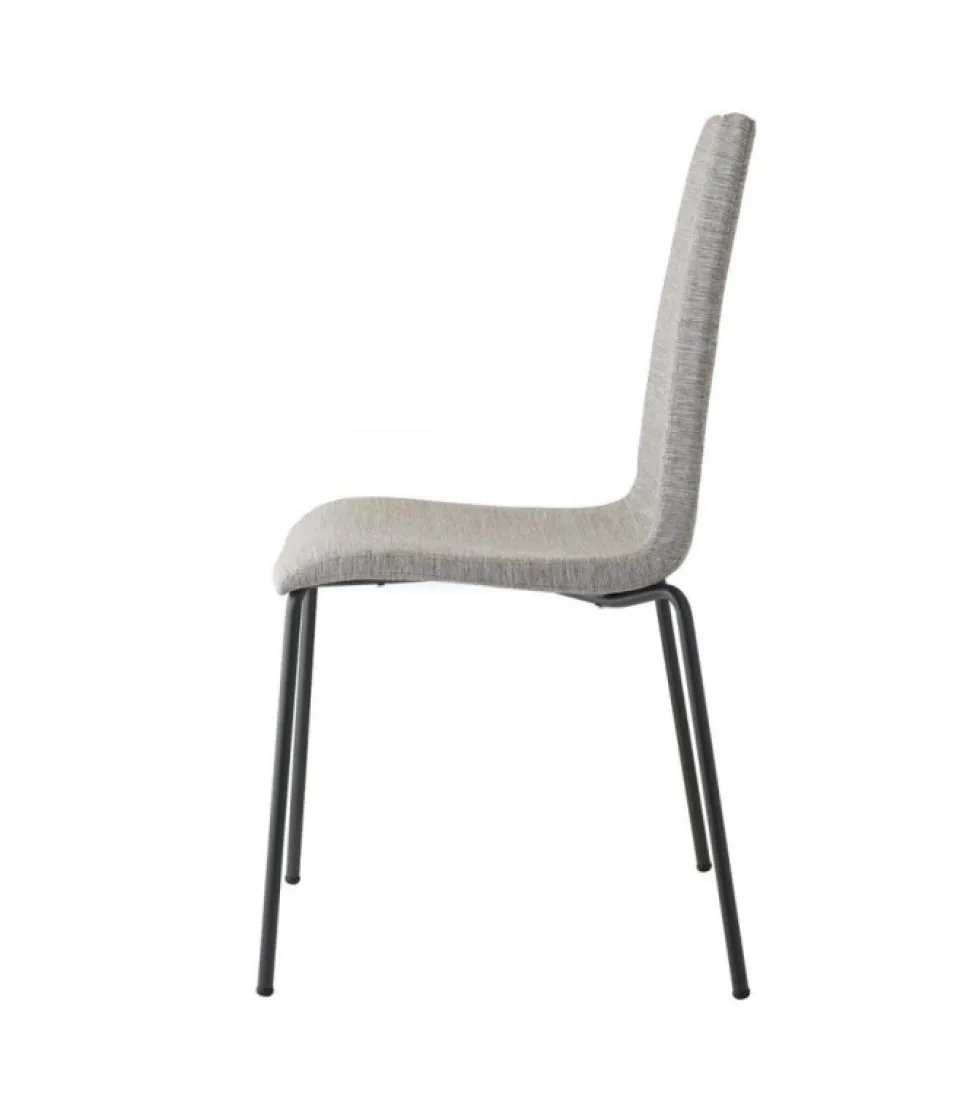 Sedia Mannequin Pop, Progettata E Realizzata In Italia Da Scab, Con Materiali Italiani.