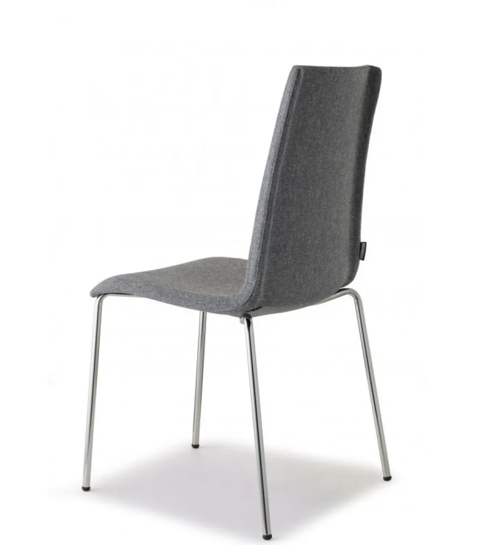 Sedia Mannequin Pop, Progettata E Realizzata In Italia Da Scab, Con Materiali Italiani.