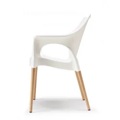 Sedia Natural Ola Di Scab, Progettata E Realizzata In Italia. E Dotata Di Braccioli Per Un Massimo Comfort.