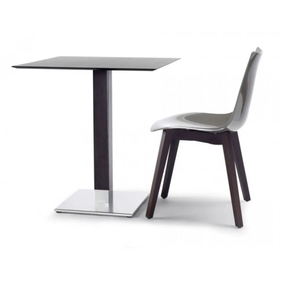 Sedia Natural Zebra Di Scab. Scegli Tu Il Colore Della Scocca In Policarbonato E Delle Gambe In Faggio.