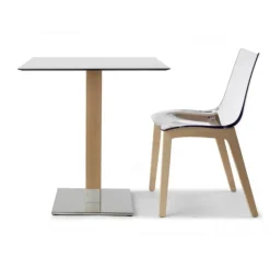 Sedia Natural Zebra Di Scab. Scegli Tu Il Colore Della Scocca In Policarbonato E Delle Gambe In Faggio.