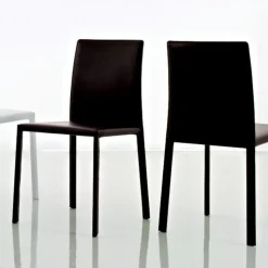 Sedia Paola Interamente Rivestita In Cuoio Rigenerato