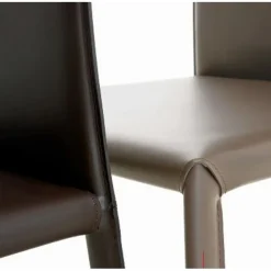 Sedia Paola Interamente Rivestita In Cuoio Rigenerato