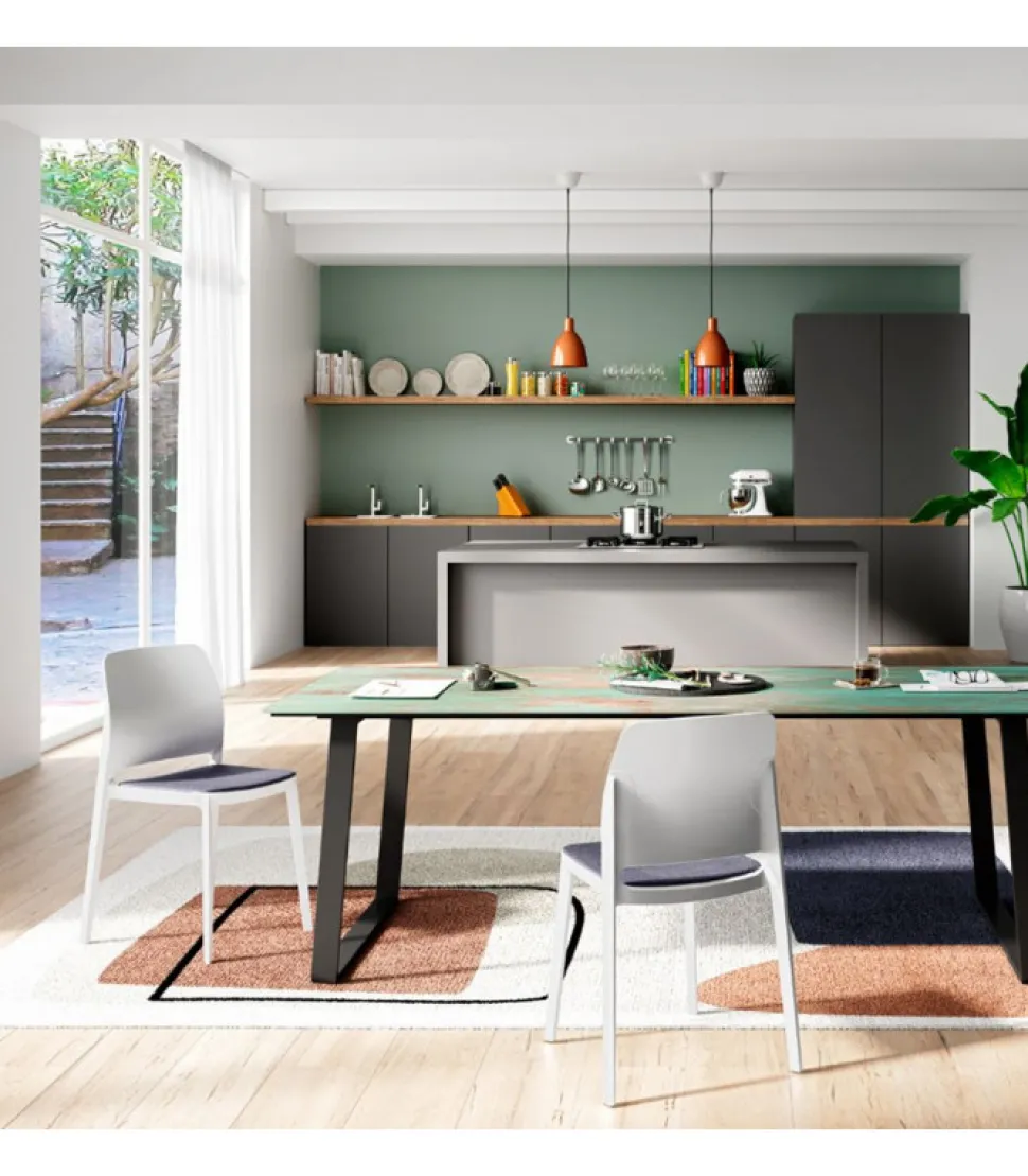 Sedia Tipa, Disponibile Con Seduta Imbottita.