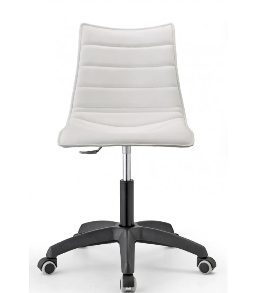 Sedia Zeus Pop 2656, Prodotta In Italia Da Scab Con Materiali Realizzati In Italia.