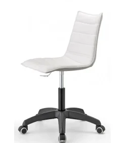 Sedia Zeus Pop 2656, Prodotta In Italia Da Scab Con Materiali Realizzati In Italia.