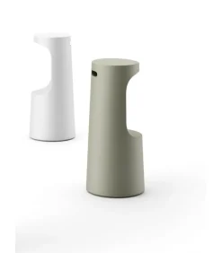 Sgabello Fura Di Plust, Realizzato Interamente In Italia In Polietilene Per L'Outdoor.