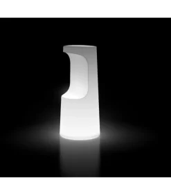 Sgabello Fura Di Plust, Realizzato Interamente In Italia In Polietilene Per L'Outdoor.