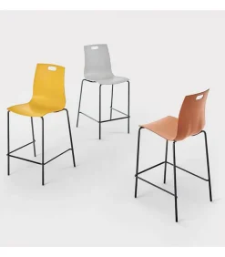 Sgabello Impilabile Con Struttura In Metallo Verniciato