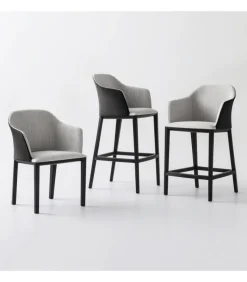 Sgabello Manaa St Con Seduta Imbottita E Rivestita.