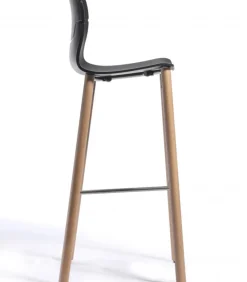 Sgabello Slot Fill Bl Con Scocca In Tecnopolimero.