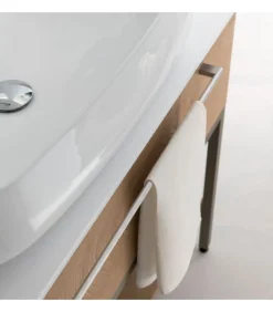 Soluzione Bagno Bd010 Del Gruppo B201, Realizzata In Italia Da Compab.