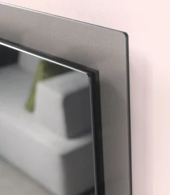 Specchiera Da Parete Il Vetro Trasparente