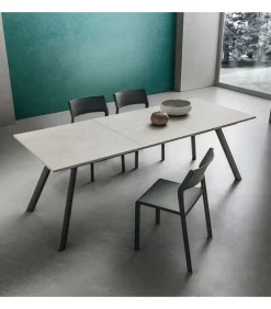 Tavolo Allungabile Con Allunga Centrale , Da 140 E 160 Cm. - Piano In Laminato Hpl E Fenix, Gambe Alluminio - Art.139