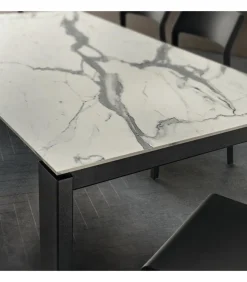 Tavolo Allungabile Con Piano Laminato E Vetro Con Gambe In Metallo Verniciato.Da 138 E 160 Cm. - Art.Tv110Al