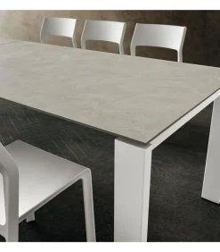 Tavolo Allungabile Con Piano Laminato E Vetro Con Gambe In Metallo Verniciato.Da 138 E 160 Cm. - Art.Tv110Al
