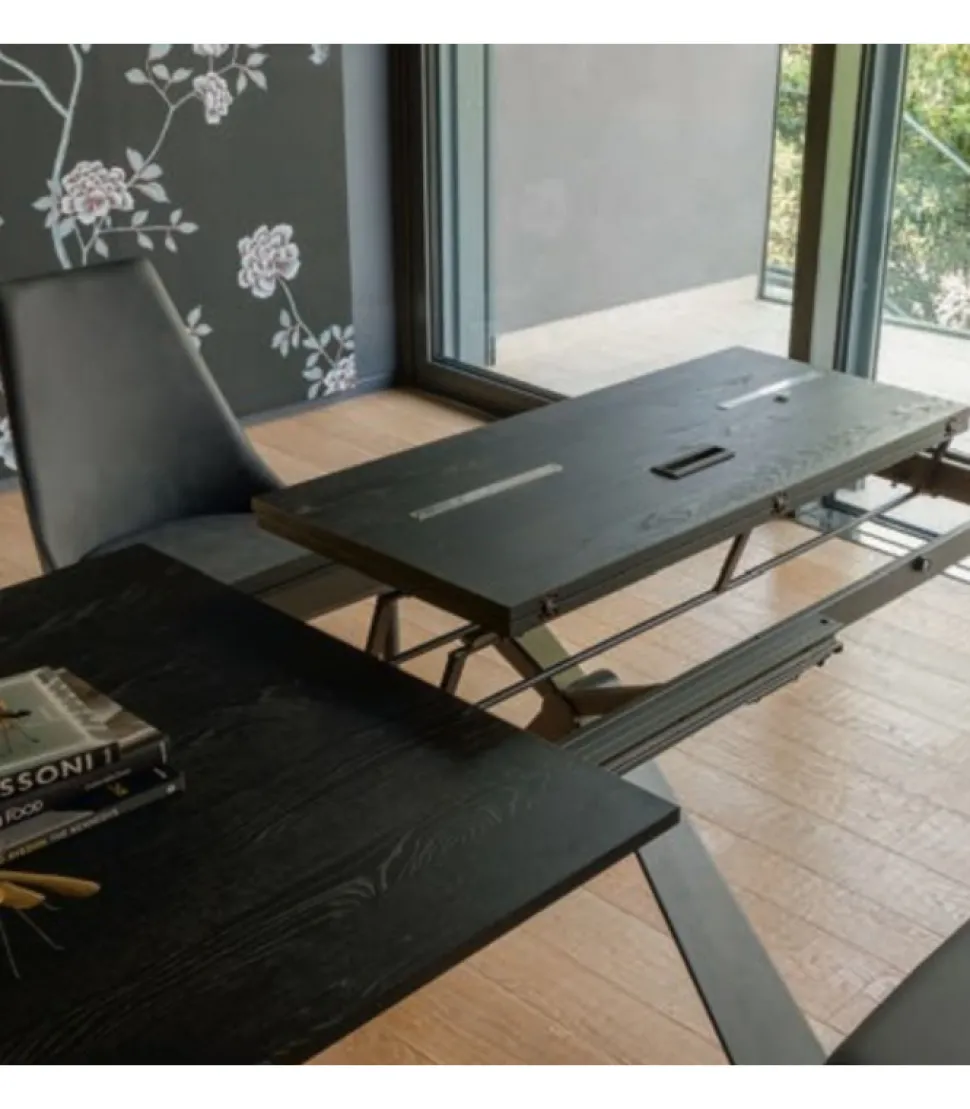 Tavolo Allungabile Delta At132 Di Altacom, Realizzato Interamente In Italia, Disponibile In Due Dimensioni.