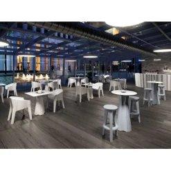 Tavolo Alto Per Bar Frozen Table In Polietilene E Colorato