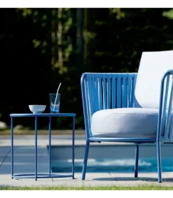 Tavolo Daisy Tt, Realizzato In Metallo Verniciato.