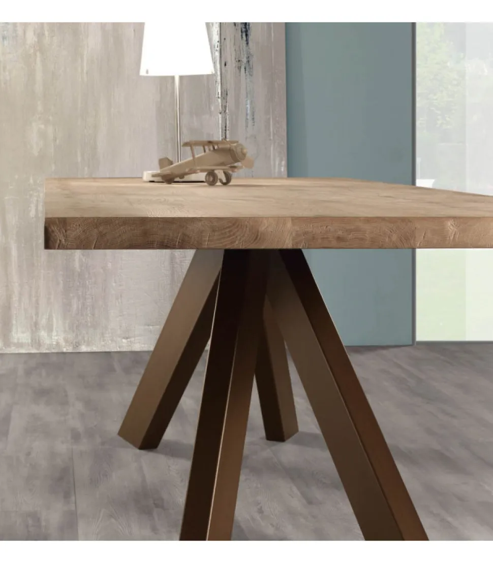 Tavolo Fisso Con Piano Impiallacciato Truciolare E Basamento In Metallo Verniciato. 100% Made In Italy.