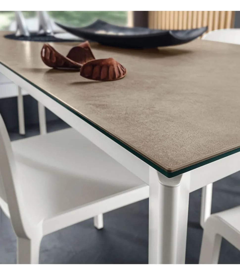 Tavolo Fisso Con Piano Laminato E Vetro E Gambe Alluiminio Anodizzato O Verniciato. L. 138 E 160 X90 Cm. - Art.Tv115