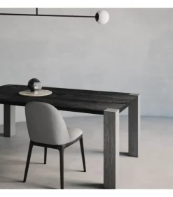 Tavolo Holo: Il Perfetto Equilibrio Tra Eleganza E Funzionalita Uniti Alla Qualita Della Materia.