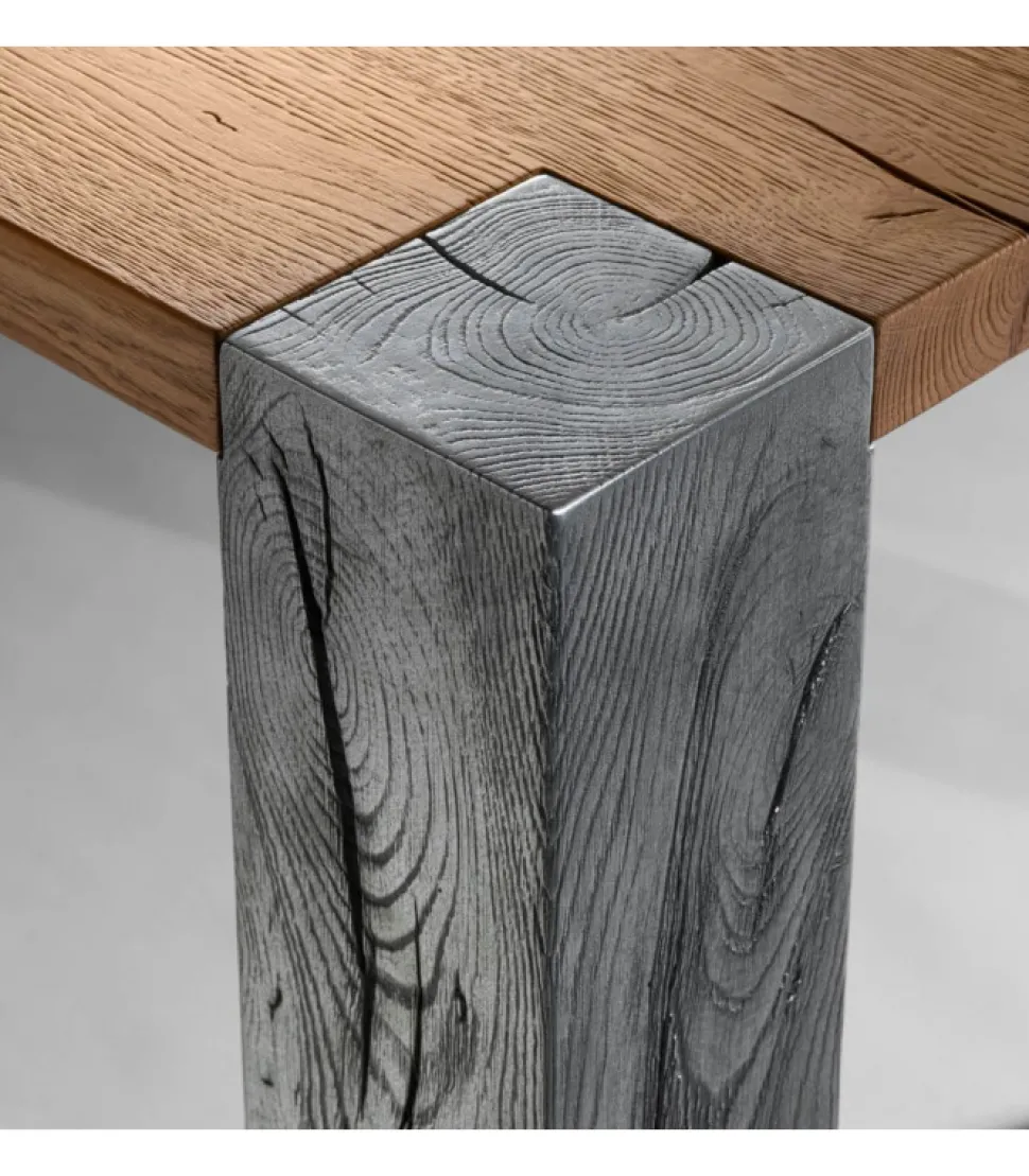 Tavolo Holo: Il Perfetto Equilibrio Tra Eleganza E Funzionalita Uniti Alla Qualita Della Materia.