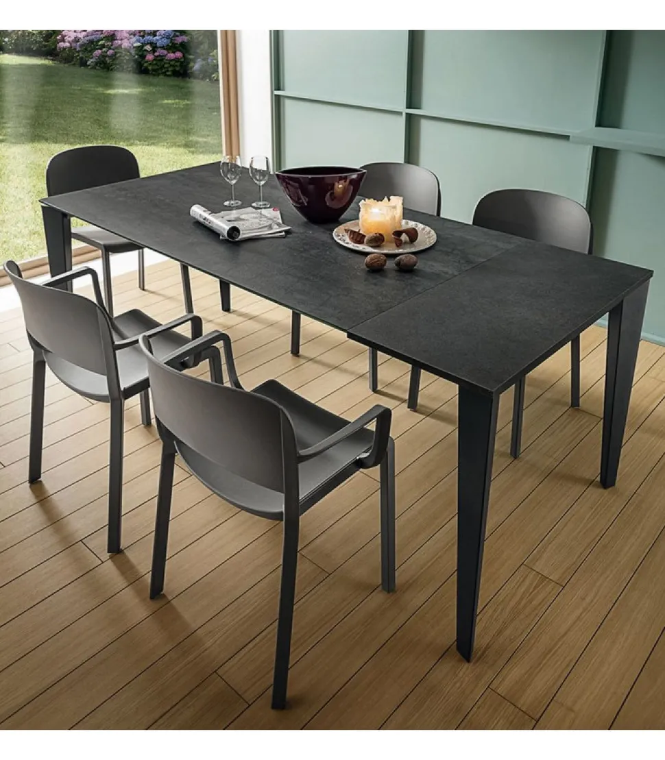 Tavolo Moderno Allungabile E Fisso Con Misure Da 120 Fino A 160 Cm. Art Tv132