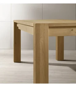 Tavolo Realizzato Interamente In Italia Da Pizzolato. La Classe E La Qualita Dell'Artigianato Italiano.