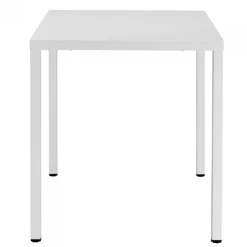 Tavolo Summer Di Scab, Pensato, Progettato E Realizzato In Italia Per L'Uso Outdoor.