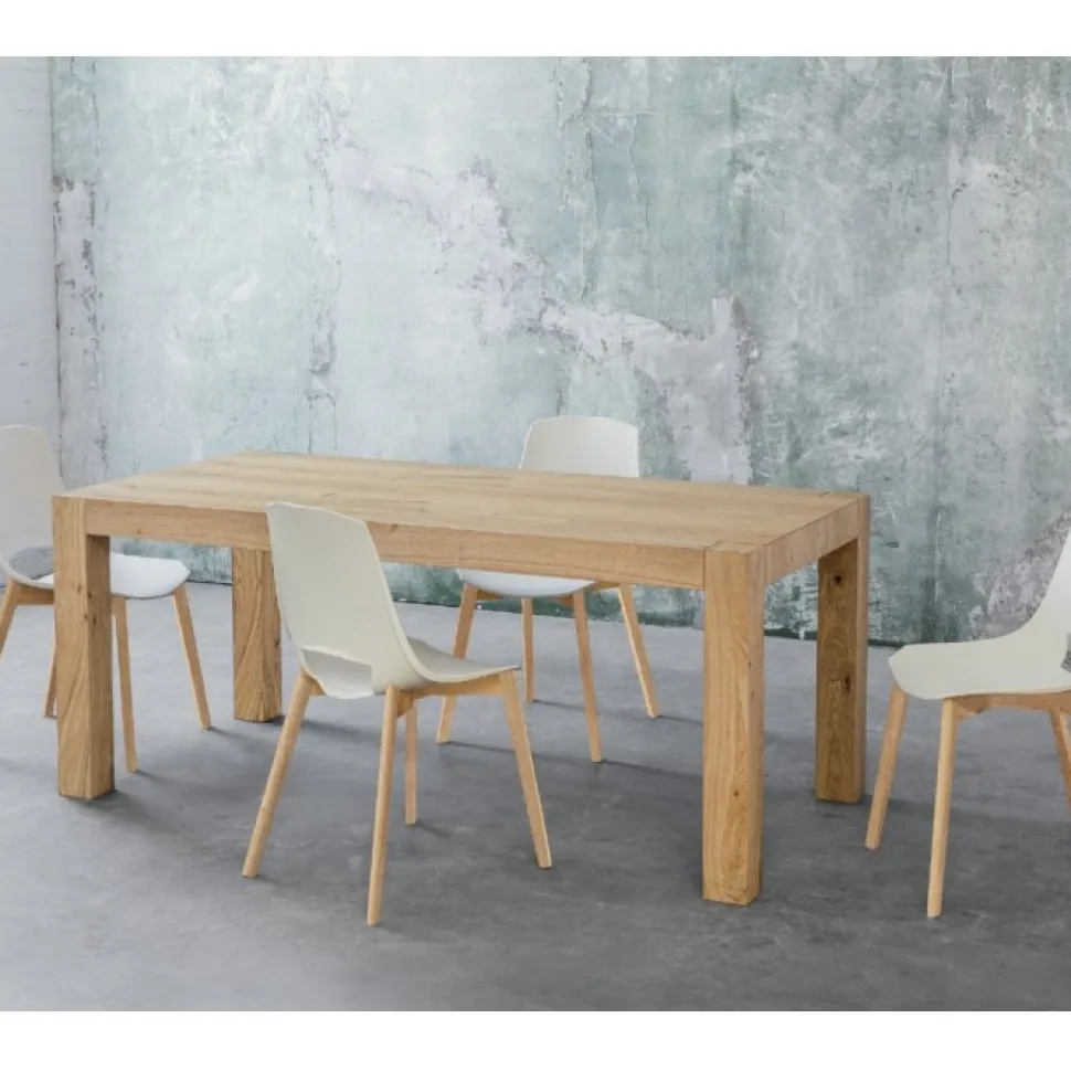 Tavolo Tola Allungabile Ha La Struttura Completamente Impiallacciata In Rovere Nodato