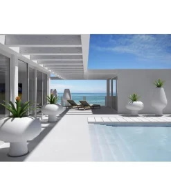 Vaso D'Arredo Boyo In Polietilene Per Outdoor, Realizzato Interamente In Italia Da Plust.