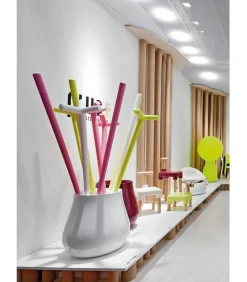 Vaso Drop Di Plust, Accessoriabile Di Luce A Led E Kit Di Fissaggio A Terra.