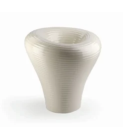 Vaso In Polietilene Per L'Outdoor, Realizzato In Italia Da Plust, Disegnato Da Luca Nichetto.